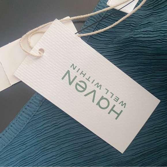 Haven Turquoise Crinkle Tank Top NWT Size Large - Picture 8 of 9